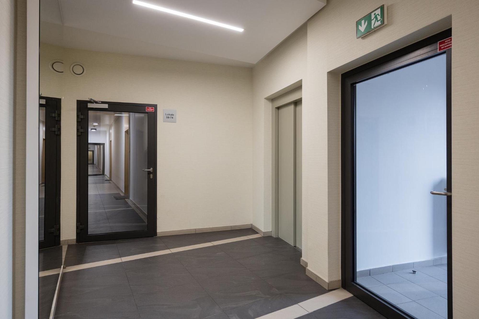 Warsaw-Aparts Herbu Janina Szpital Ngoại thất bức ảnh